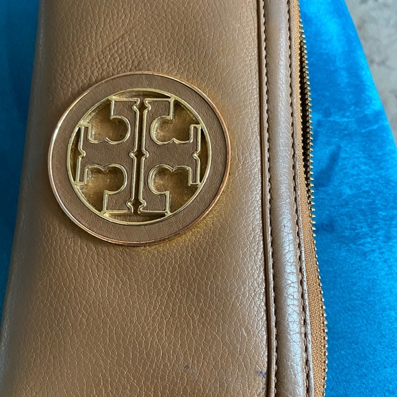 Tory Burch Wallet - Picture 2 of 8
